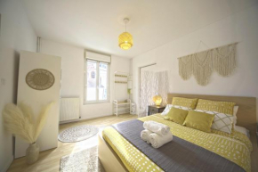 L'Eldorado - BEST KEYS - Idéal Pros, Couple & Famille - 1 Chambre et 1 Canapé-Lit Convertible - Cosy & Confort - Centre Ville - Netflix & WiFi Fibre - Check-in Autonome - Parking Facile & Gratuit